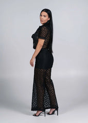 Costum Essence – Set din dantelă cu cămașă cropped și pantaloni wide