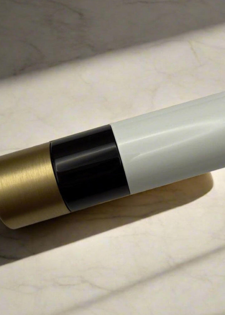 Rouge Hermès Satin Lipstick Sia House pentru femei elegante