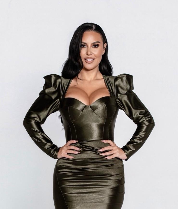 Rochie LUNEVA scurta Rochie LUNEVA scurta