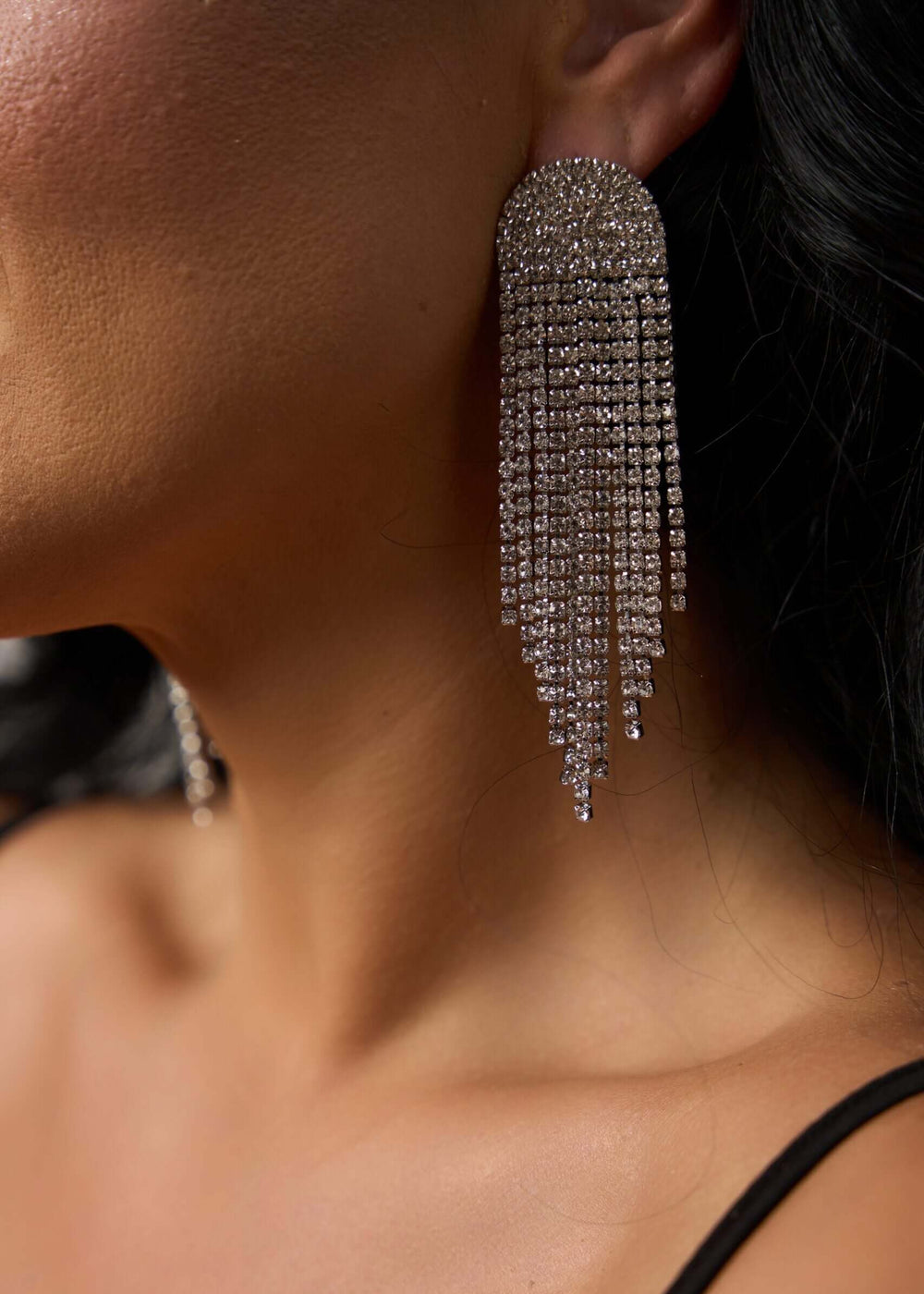 Cercei Lea cu 11 șiraguri de cristale argintii - Sia House Sia House pentru femei elegante