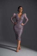 Edge of Elegance - Rochie midi creion cu paiete și pene Sia House Sia House pentru femei elegante