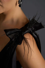 Black Widow - Rochie midi neagră cu aplicații din pene by Sia House Sia House pentru femei elegante