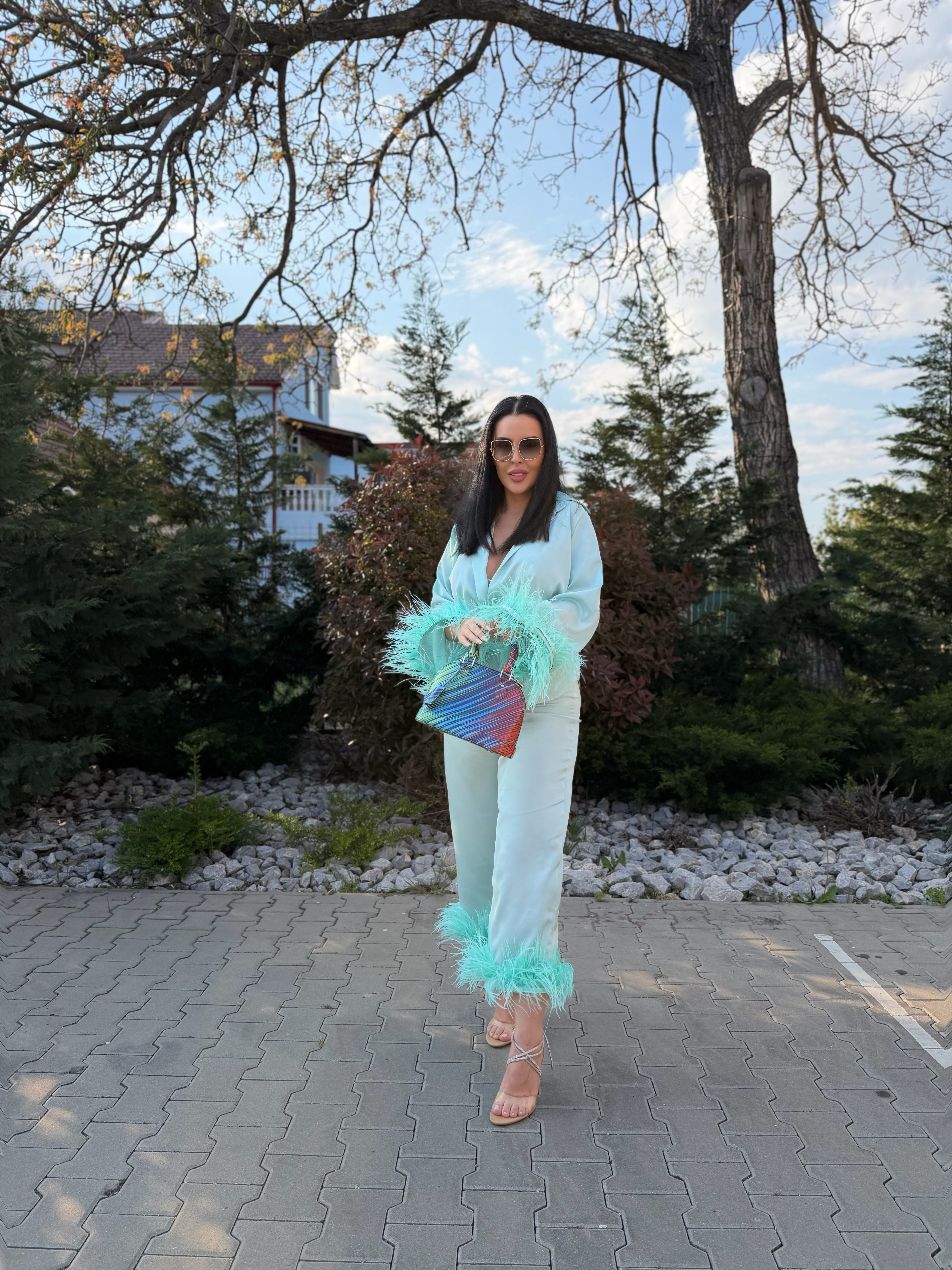 Costum satin mătase cu pene Zeyna