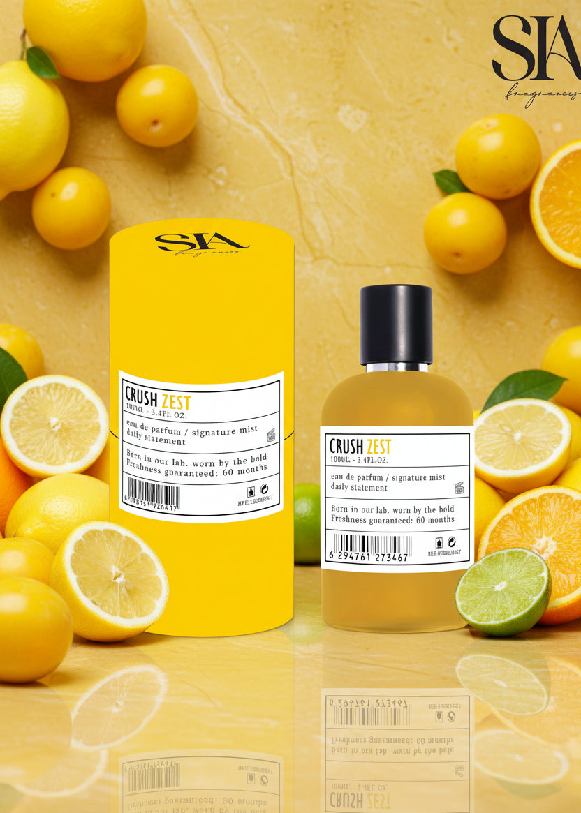 Apa de parfum CRUSH ZEST citric și floral, sticlă și ambalaj galben lângă lămâi și lime, parfum de vară intens Main image