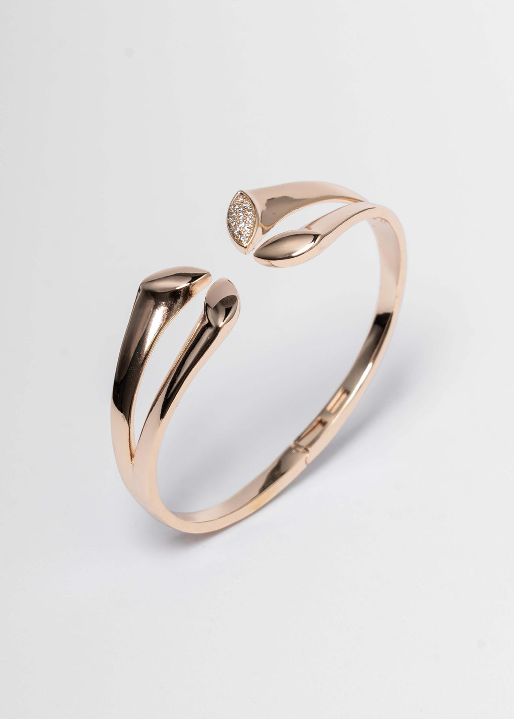 Set bratara & inel SIA Lily Grace, bijuterie argintie și aurie cu design organic, elegant, inspirat de petale