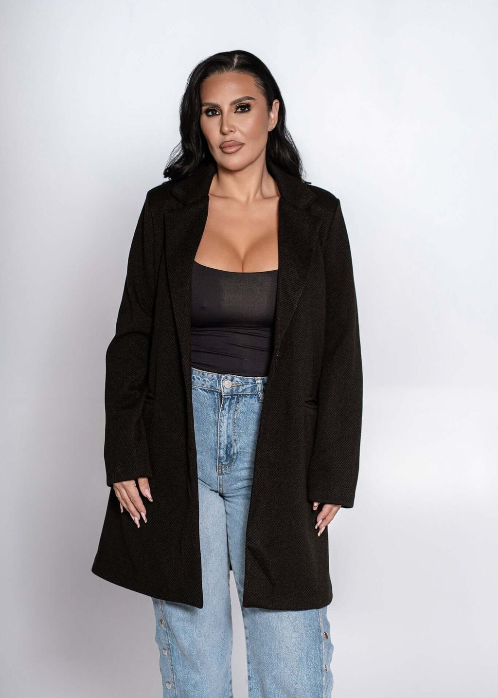 Palton SIA Timeless Coat din stofă densă cu textură moale, croială dreaptă, stil casual-elegant pentru ținute moderne de zi