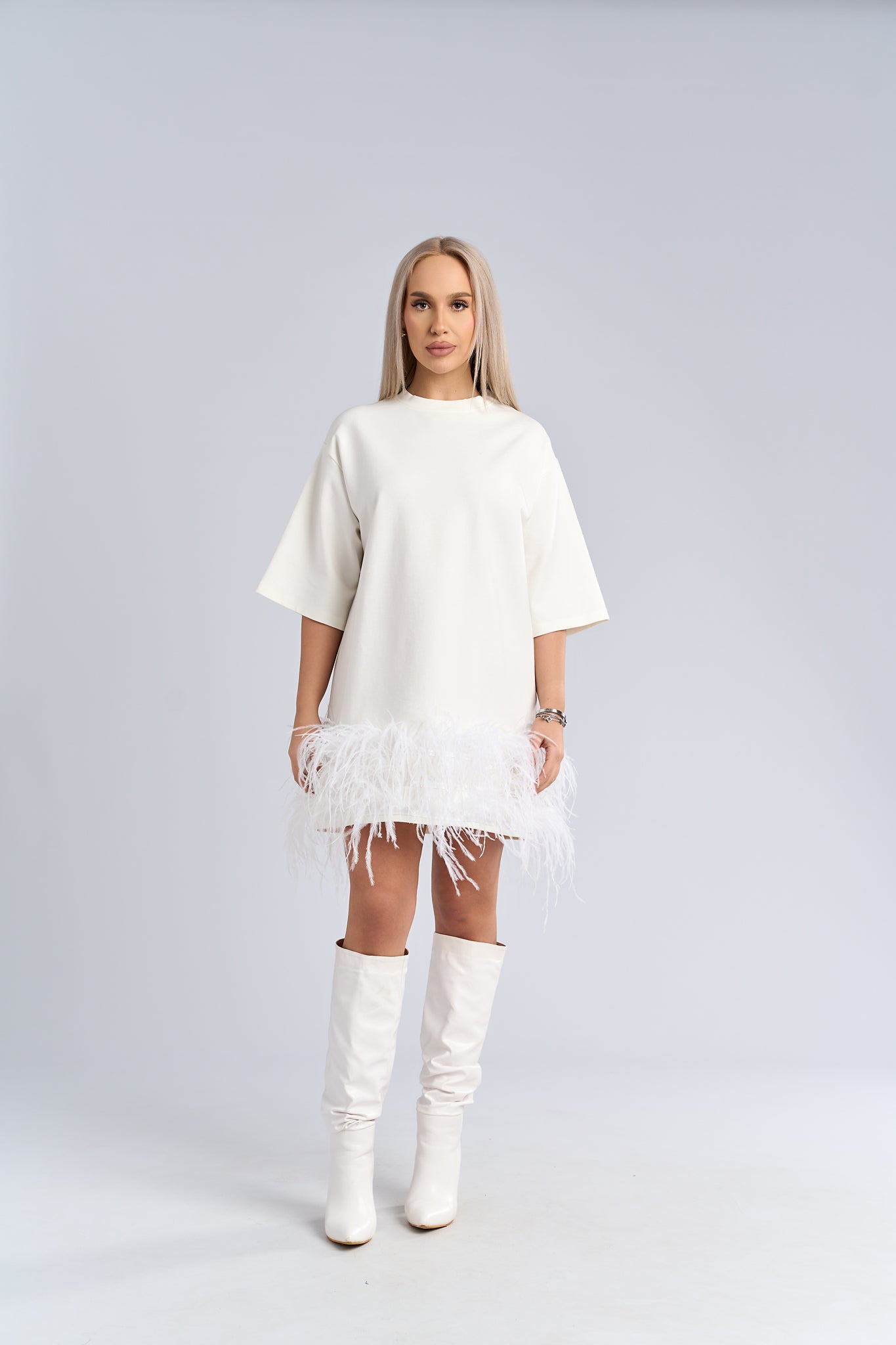 Tricou tip rochie cu pene statement - "FEATHER LOVE" Tee Dress Main image