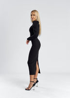 Rochie midi cu umeri accentuați, talie accesorizată, model SIA Crystal Aura, elegantă și modernă.
