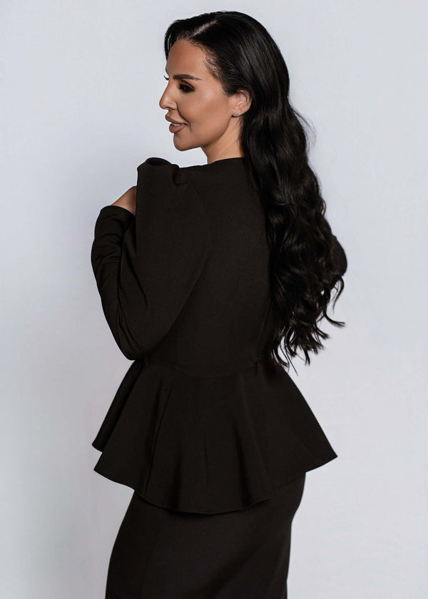 Rochie Sculpt Midi tip creion, din stofă elastică neagră, vedere din spate cu peplum elegant și croi midi cu slit la spate
