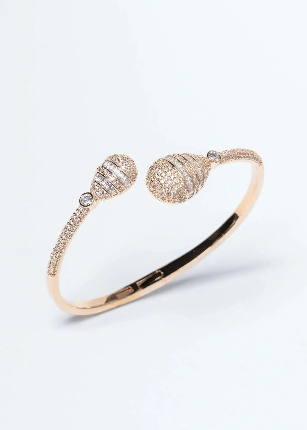 Alt Tag: Set Galaxy Drop – brățară rigidă argintiu-auriu cu cristale, design elegant tip cuff, bijuterie SIA