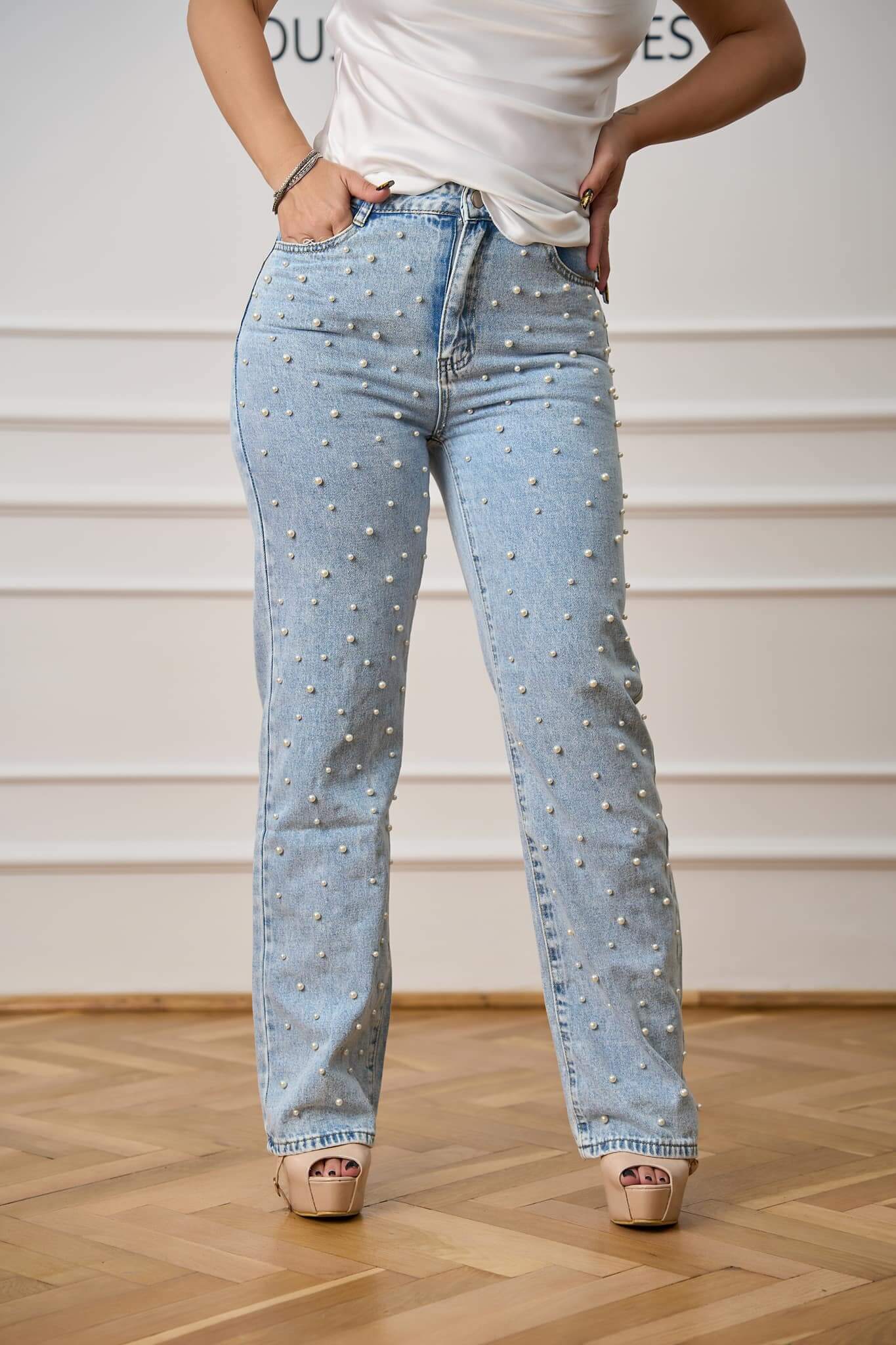 Anissa Jeans