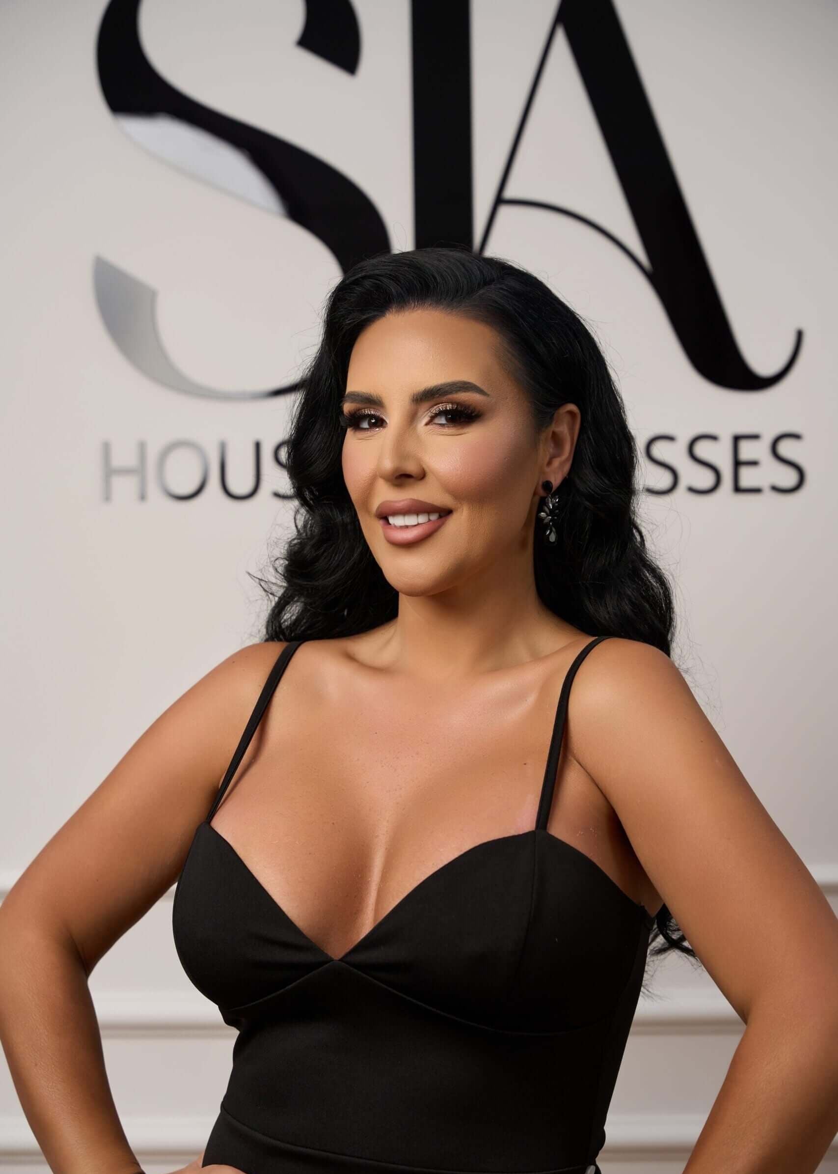 Cercei Yvette cu cristale negre și gri Sia House pentru femei elegante