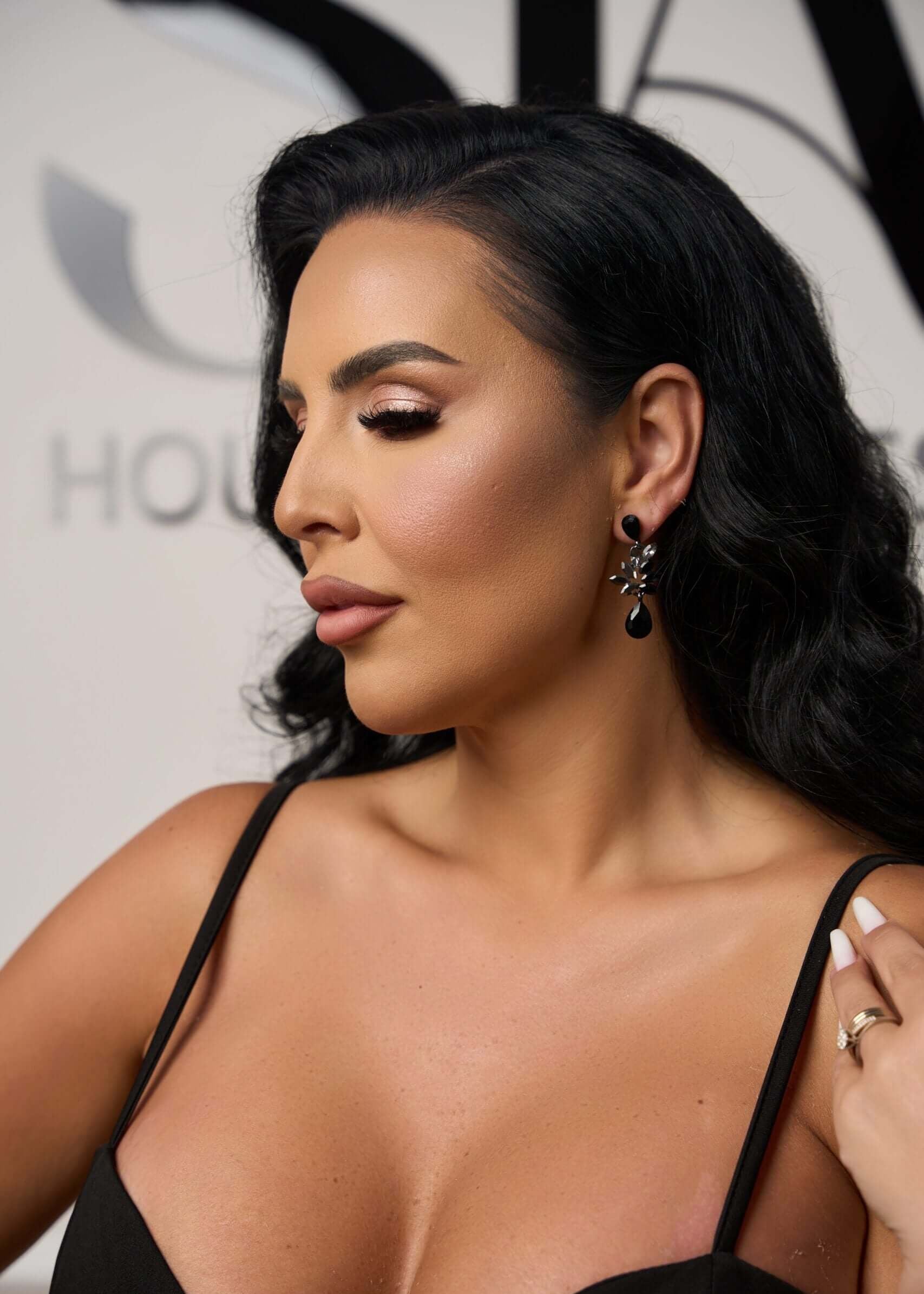 Cercei Yvette cu cristale negre și gri Sia House pentru femei elegante Main image