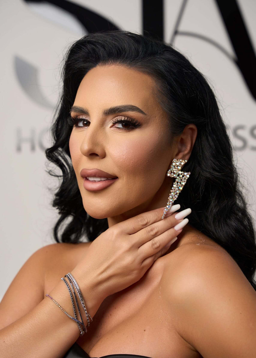 Cercei Carisa - Eleganță aurie cu cristale multicolore Sia House pentru femei elegante