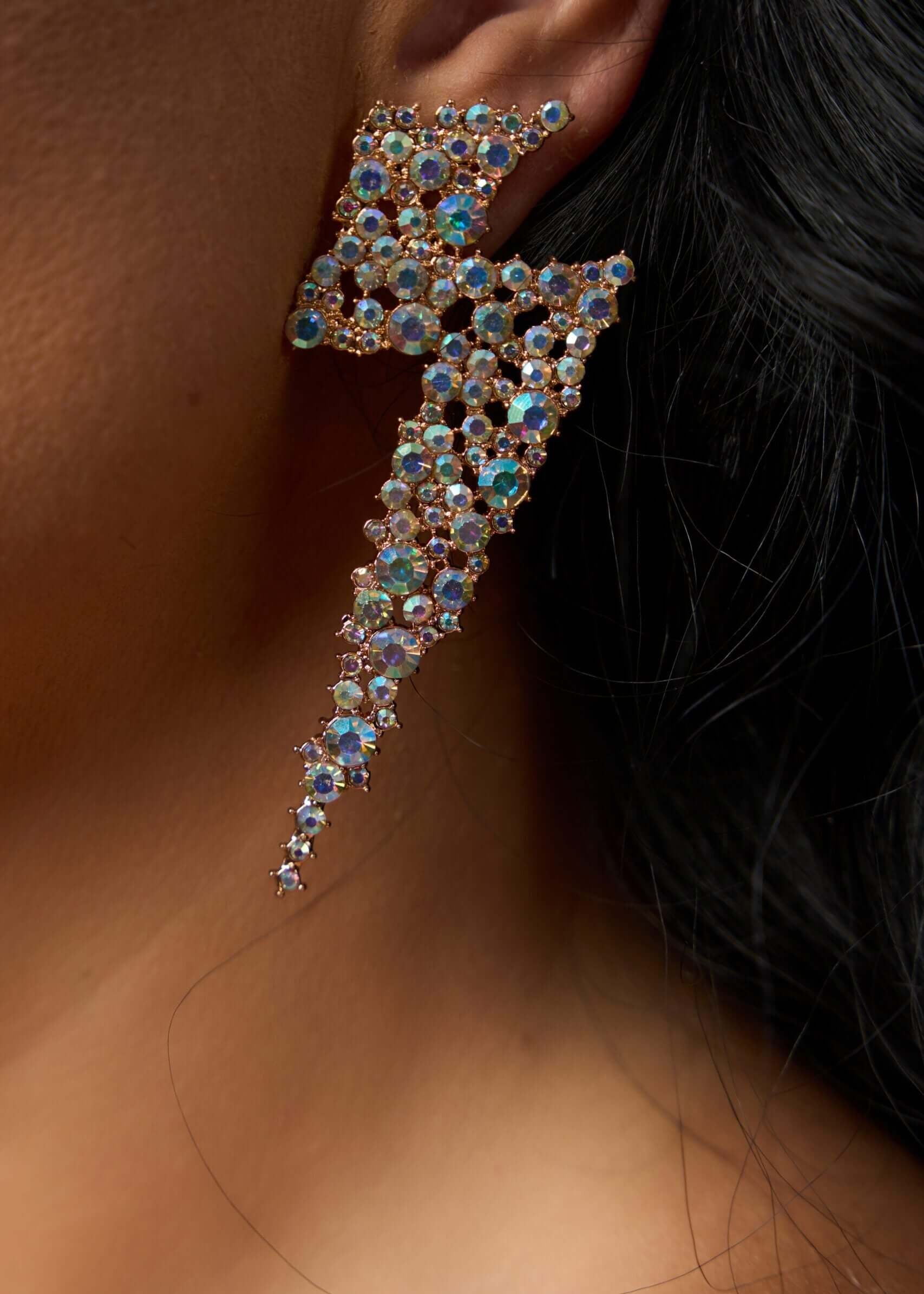 Cercei Carisa - Eleganță aurie cu cristale multicolore Sia House pentru femei elegante Main image