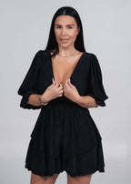 Salopeta Crystal Glow din lycra neagră cu cristale, decolteu adânc și maneci bufante, salopeta eleganta pentru petreceri