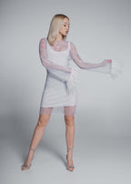 Rochie Bling Diva scurta albă, rochie dublă cu plasă cu pietre și mâneci lungi evazate, model de seară elegant