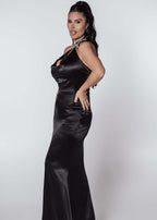 Rochie Bling Enchant din satin mătase elastic negru, lungă, cu guler bijuterie decorat cu cristale, croială elegantă de seară