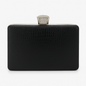 Geanta clutch neagră elegantă cu detalii argintii și textură rafinată, perfectă pentru ținute glam și minimaliste.