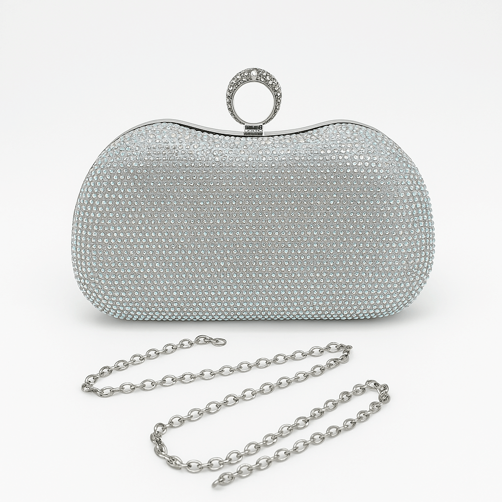 Clutch argintiu cu cristale multicolore și lanț, închizătoare tip inel, perfect pentru evenimente elegante.