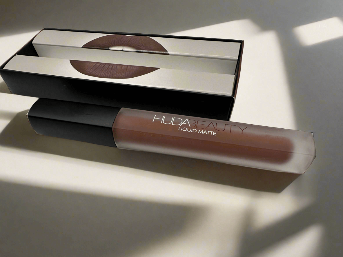 🎁 Huda Beauty Liquid Matte Lipstick - Ruj Mat Lichid de Lungă Durată (100% off)