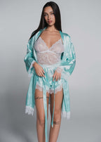 Alt Tag: Set pijama Nighty SIA Homewear 3 piese satin turcoaz cu dantelă, halat, top și șort pentru eleganță și confort