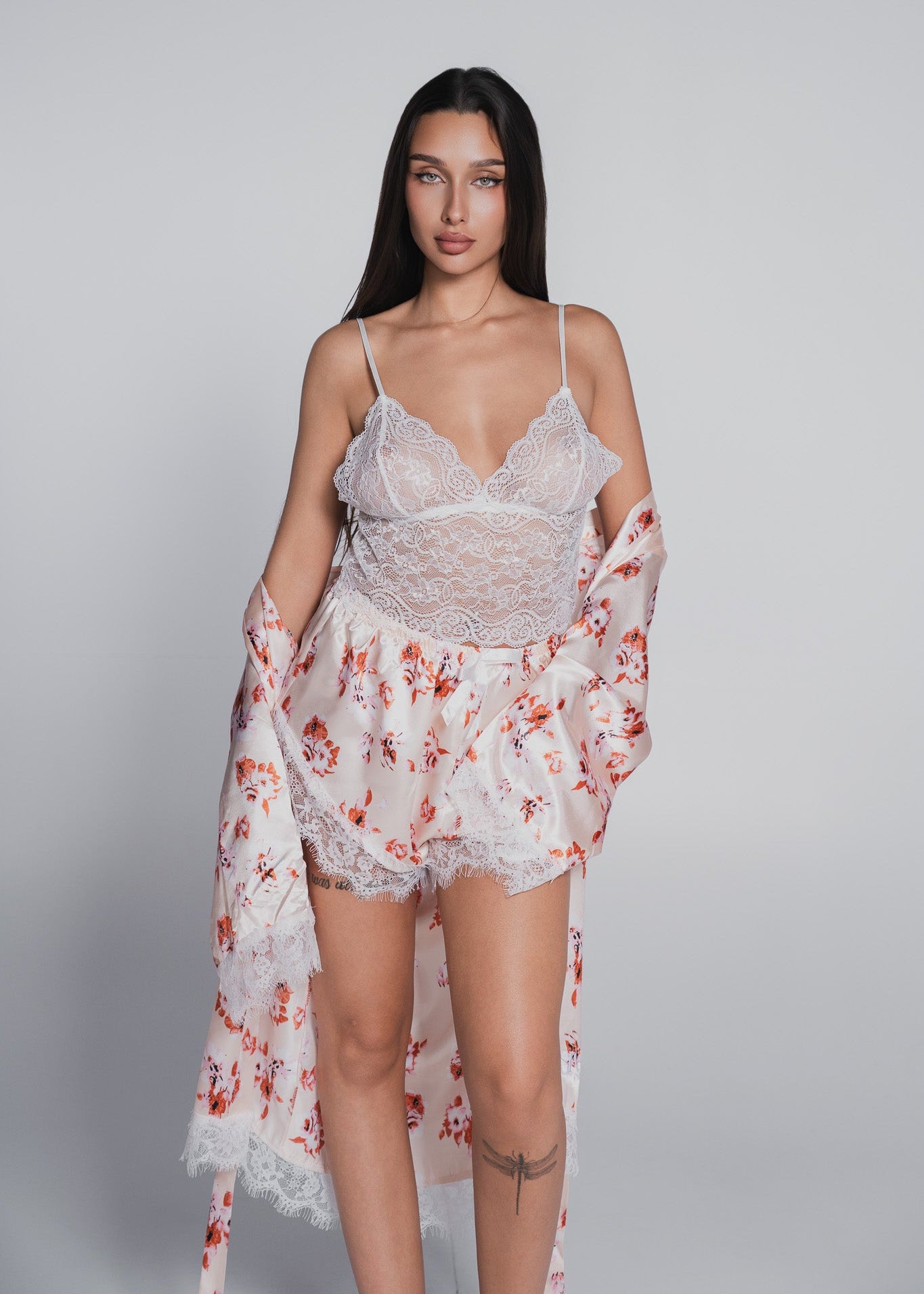 3-piece pajama set with lace and satin – top, shorts and robe
