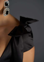 Salopeta Stiletto Kiss elegantă din tafta neagră - Sia House Sia House pentru femei elegante