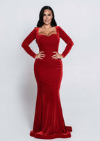 Alt Tag: Rochie lungă din catifea roșie tip sirenă, decolteu inimă, mâneci lungi, elegantă pentru evenimente