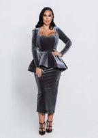 Rochie SIA Velvet Sinner midi din catifea, gri închis, siluetă tip creion cu peplum, model elegant de seară